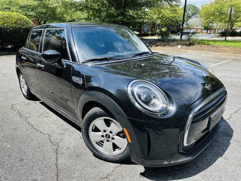 Used 2022 MINI Cooper 4-Door Hardtop w/ Storage Package image 5