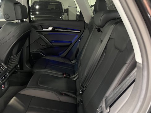 Used 2018 Audi Q5 Prestige w/ Prestige Package image 41