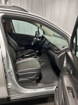 Used 2022 Buick Encore Preferred w/ Safety Package image 22