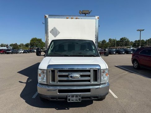 Used 2015 Ford E-350 and Econoline 350 Super Duty w/ Exterior Upgrade Package image 9