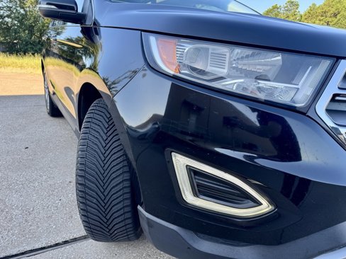 Used 2017 Ford Edge Titanium w/ Technology Package image 2