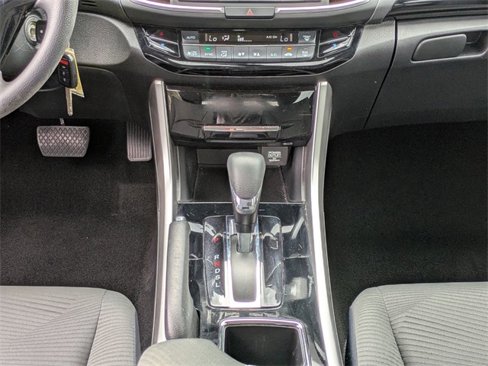 Used 2017 Honda Accord LX image 19
