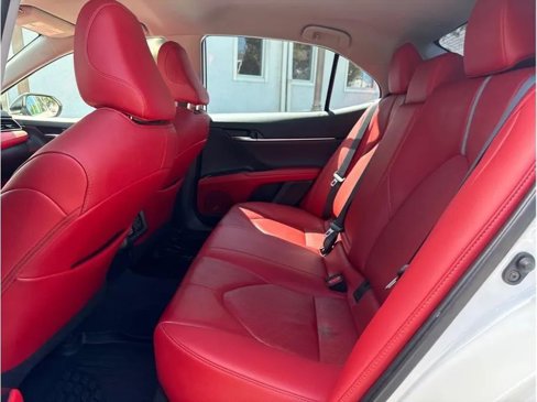 Used 2020 Toyota Camry XSE image 10