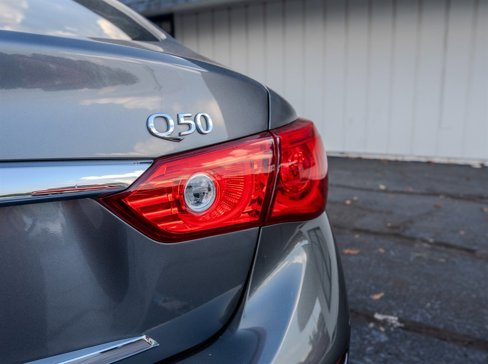 Used 2016 INFINITI Q50 3.0t Premium w/ Driver Assistance Package image 11