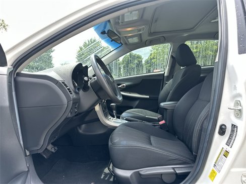Used 2013 Toyota Corolla S image 12
