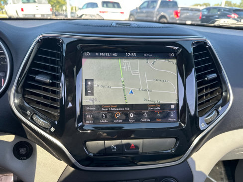 Used 2019 Jeep Cherokee Limited image 22