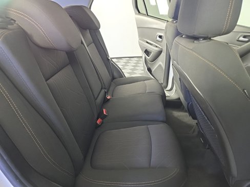 Used 2020 Chevrolet Trax LT image 30