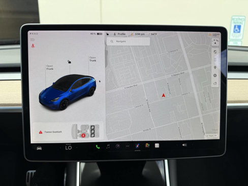 Used 2020 Tesla Model Y Long Range image 36