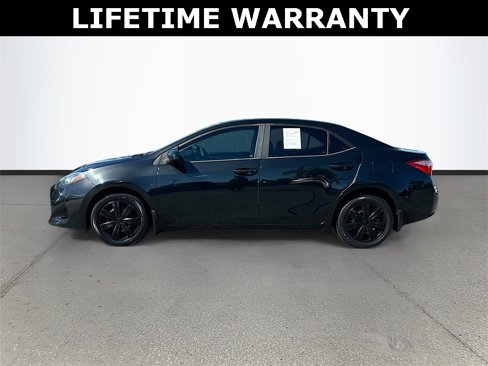 Used 2017 Toyota Corolla SE image 1