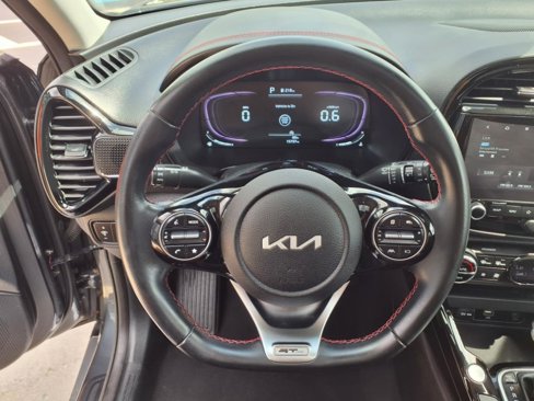 Used 2023 Kia Soul GT-Line image 13