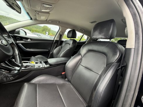 Used 2019 Kia Stinger image 11
