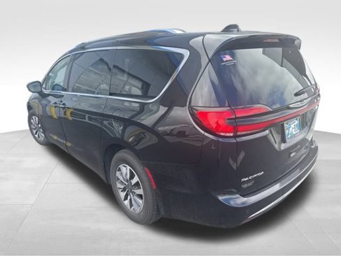 Used 2021 Chrysler Pacifica Touring-L image 8