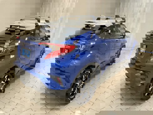 Used 2018 Toyota C-HR XLE image 24
