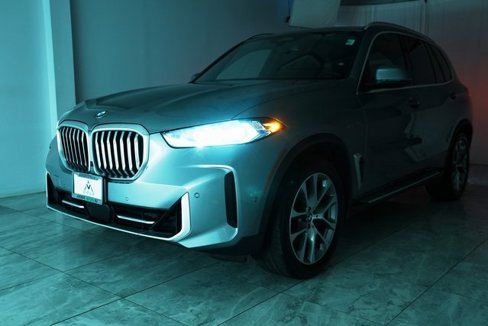 Used 2024 BMW X5 xDrive40i w/ Premium Package image 44