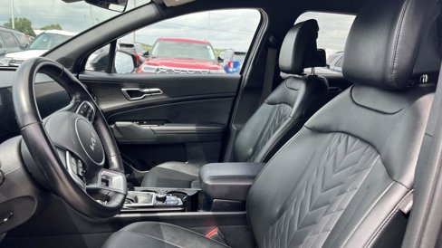 Used 2023 Kia Sportage X-Line image 2