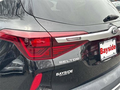 Used 2021 Kia Seltos EX image 23