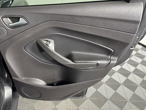 Used 2018 Ford Escape Titanium image 38