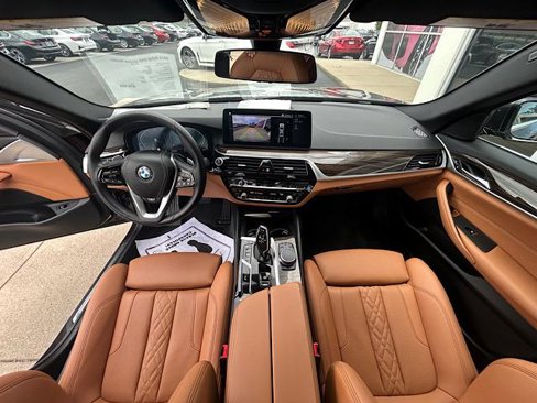 Certified 2022 BMW 530i xDrive w/ Convenience Package image 28