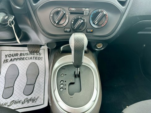 Used 2013 Nissan Juke S image 20