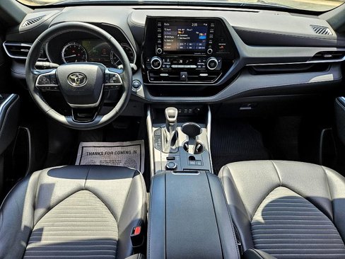 Used 2022 Toyota Highlander XSE image 7