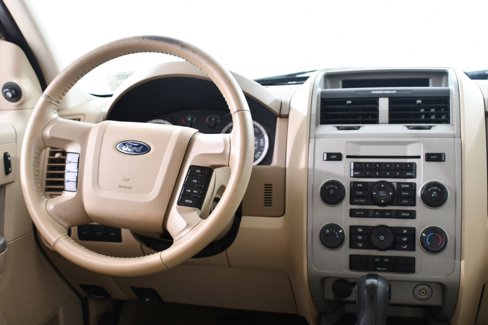 Used 2012 Ford Escape XLT w/ Class II Trailer Tow Pkg image 8