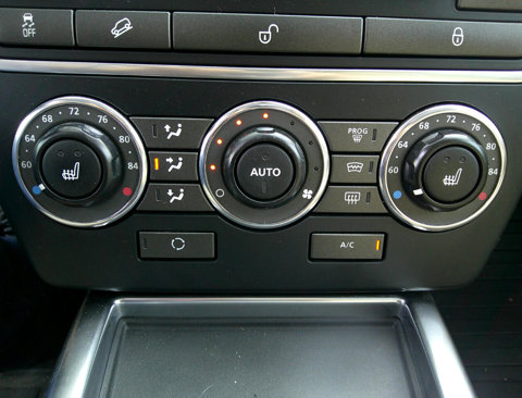 Used 2013 Land Rover LR2 image 27