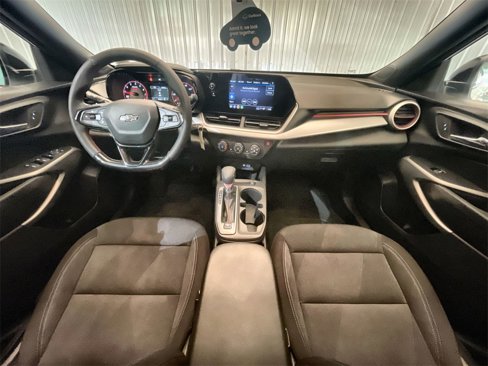 Certified 2024 Chevrolet Trax RS w/ Driver Confidence Package image 18
