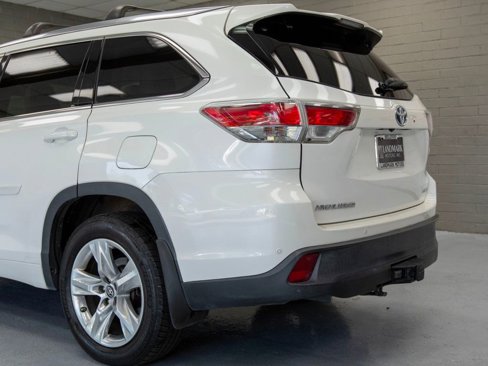 Used 2016 Toyota Highlander Limited image 40