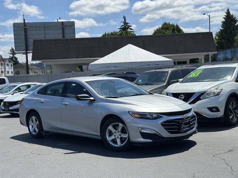 Used 2021 Chevrolet Malibu LS image 2