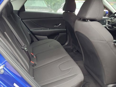 Used 2023 Hyundai Elantra SEL image 16