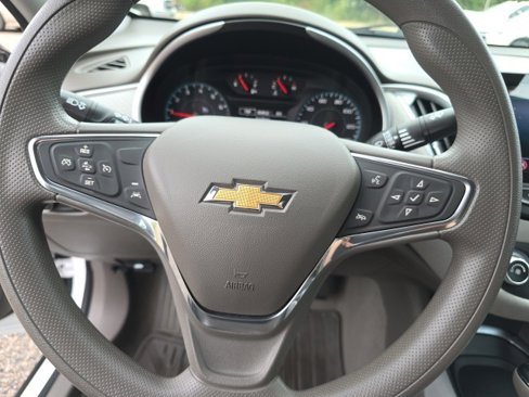 Used 2020 Chevrolet Malibu LS w/ Driver Confidence Package II image 13