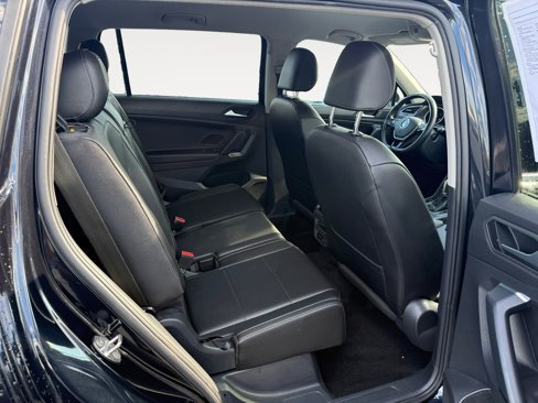 Used 2019 Volkswagen Tiguan SE w/ 3rd Row Seat Package image 18