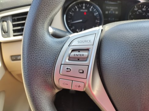 Used 2016 Nissan Rogue S w/ Appearance Package image 20