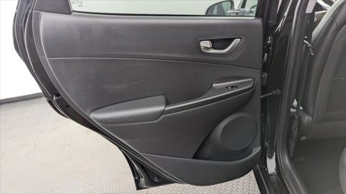 Used 2018 Hyundai Kona Limited image 16