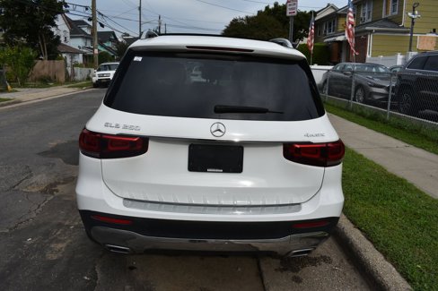 Used 2021 Mercedes-Benz GLB 250 4MATIC w/ Premium Package image 6