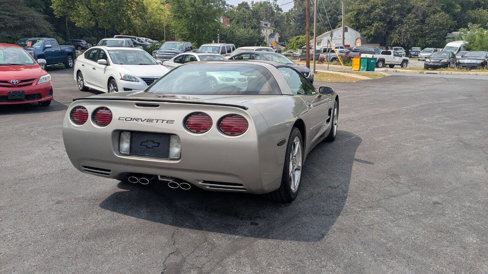 Used 2001 Chevrolet Corvette Coupe w/ Preferred Equipment Group1 image 10
