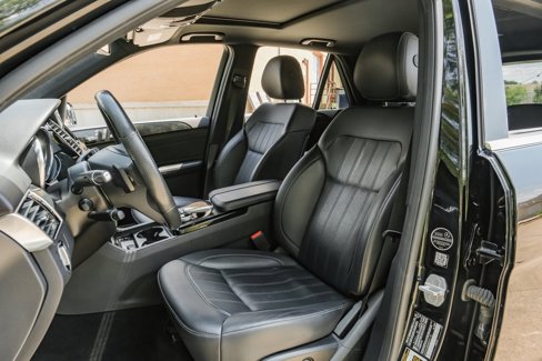 Used 2018 Mercedes-Benz GLE 350 w/ Premium 1 Package image 3