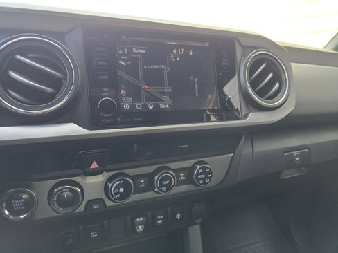 Used 2018 Toyota Tacoma TRD Sport image 50