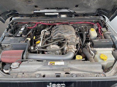 Used 2012 Jeep Wrangler Unlimited Rubicon w/ Connectivity Group image 25