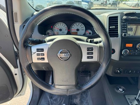 Used 2020 Nissan Frontier PRO-4X w/ Pro-4x Utility Package image 18