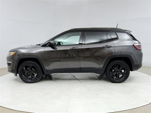 Used 2018 Jeep Compass Latitude image 4