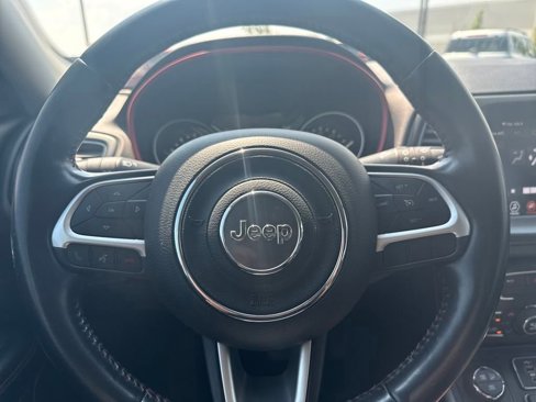 Used 2020 Jeep Compass Trailhawk image 13