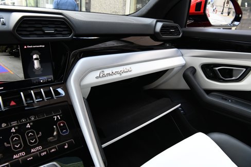 Used 2022 Lamborghini Urus image 19