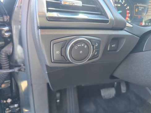 Used 2015 Ford Fusion SE w/ Equipment Group 201A image 26