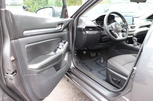 Used 2023 Nissan Altima 2.5 SV image 10