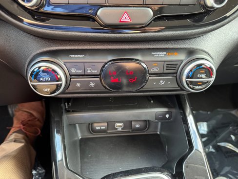 Used 2020 Kia Soul EX image 21