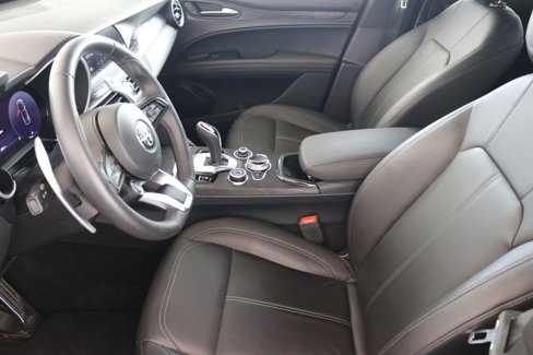 Used 2024 Alfa Romeo Stelvio Sprint image 13