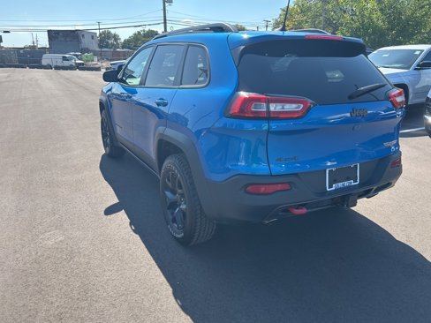Used 2017 Jeep Cherokee Trailhawk w/ Cold Weather Group image 7