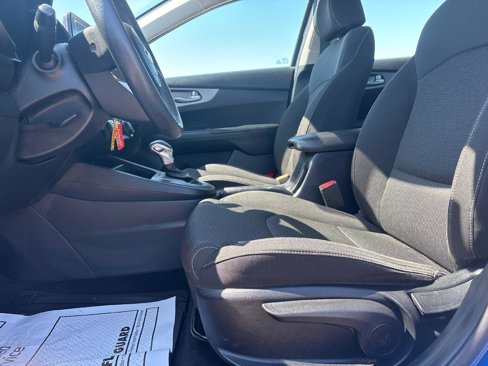 Used 2019 Kia Forte LXS image 12