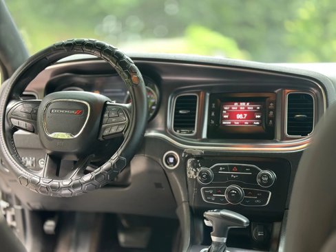 Used 2015 Dodge Charger SE w/ Popular Equipment Group image 17